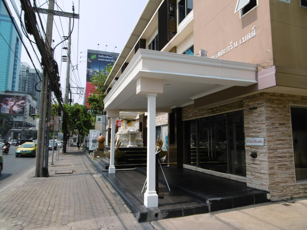 The Green Bells Bangkok Exterior photo