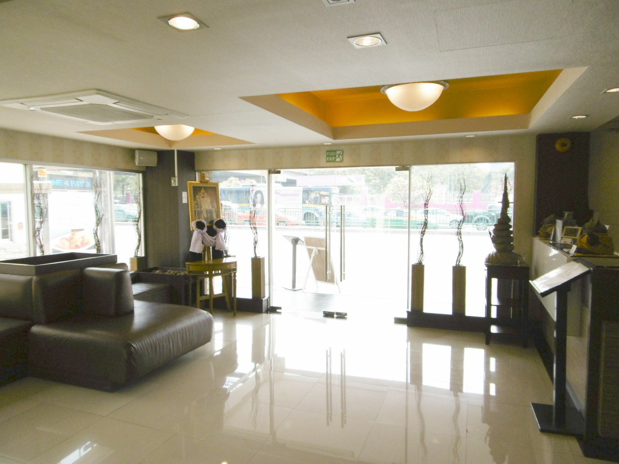 The Green Bells Bangkok Exterior photo