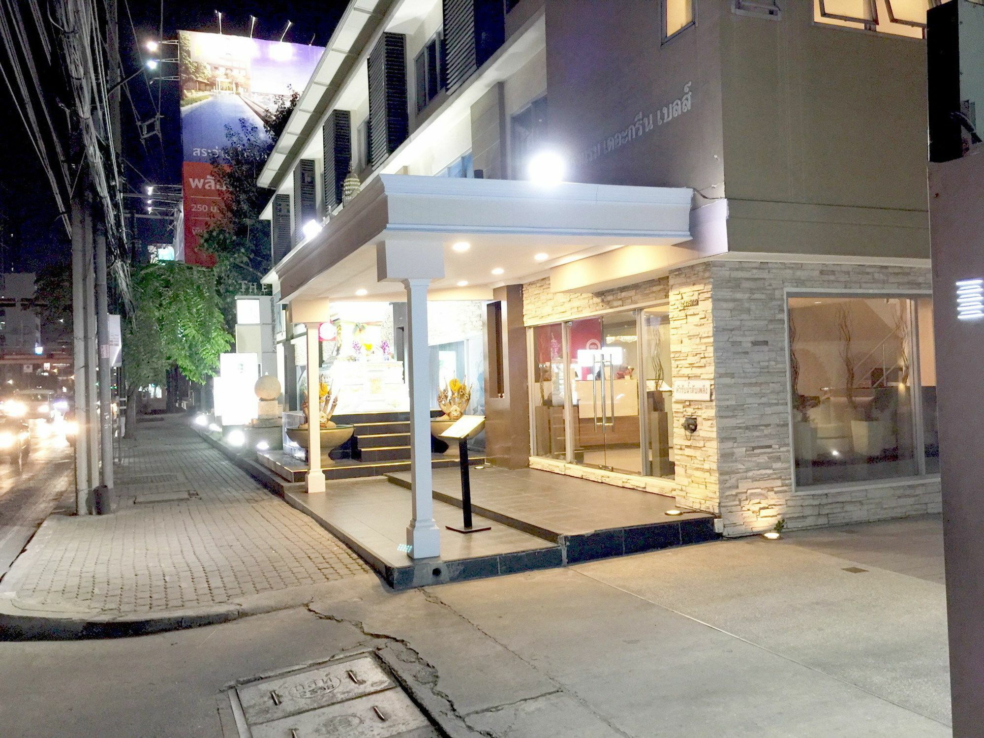 The Green Bells Bangkok Exterior photo